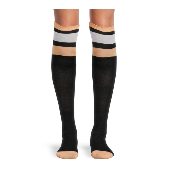 Halloween Sassy Skeleton Lady Shirt Light Sweatshirt & Socks Set Ladies L 12-14 - Picture 4 of 12